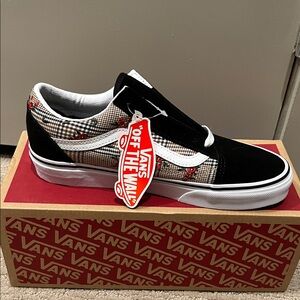 Vans Black and White Checkered women’s Sneakers